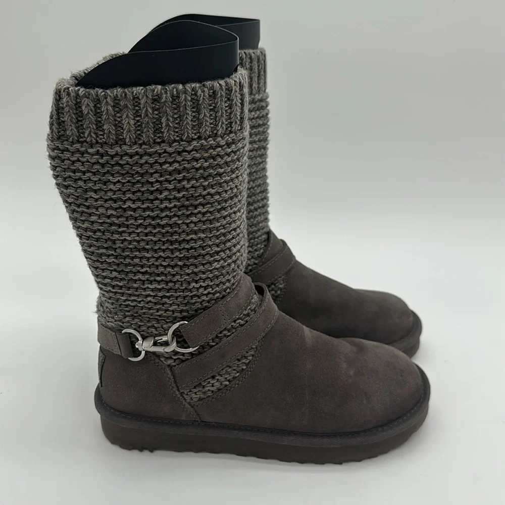 UGG purl strap